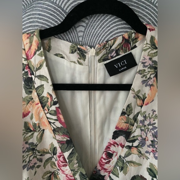 Vici Peachy/Pink Rose Floral Puff Sleeve Dress - Picture 3 of 9